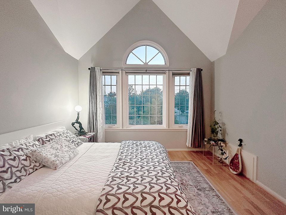 1st image of 6403 Little Potters Ln