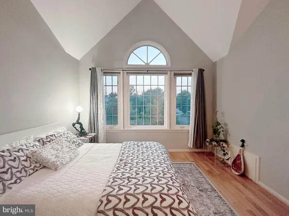 6403 Little Potters Ln, Alexandria, VA 22310