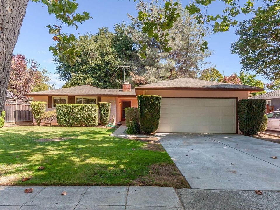 1st image of 2112 Parkwood Way
