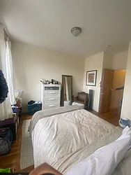 Rented by R New York