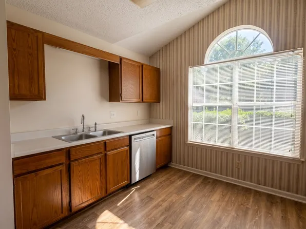 36 Le Moyne Dr, Beaufort, SC 29907