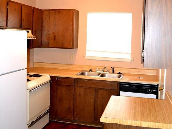 2nd image of 2408 Jaguar Dr #A