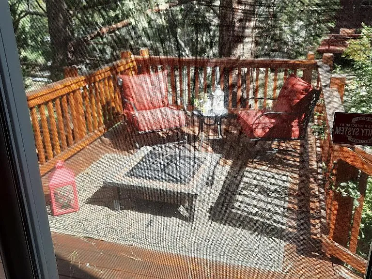 875 Maple Ln — Photo 2