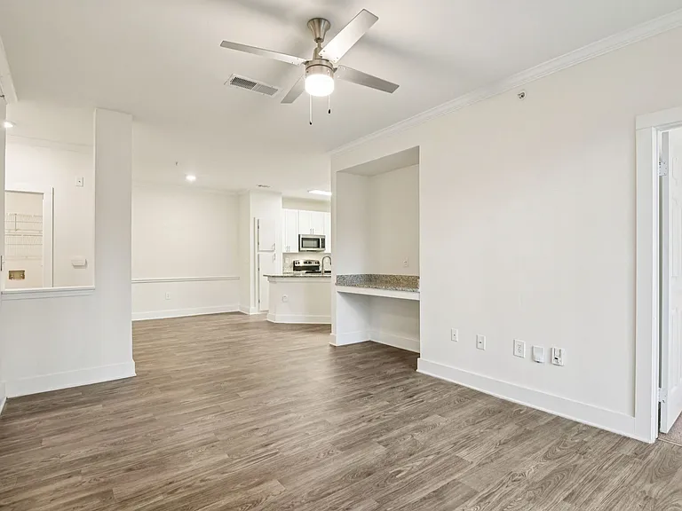 Wesley St. James Apartments at Sandy Springs — Photo 9