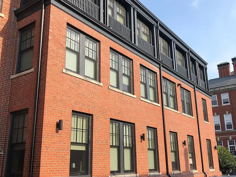 530 Broadway Apartments — Photo 10