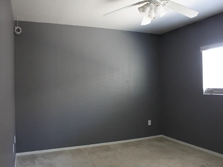 2817 W Silver Creek Ln — Photo 9