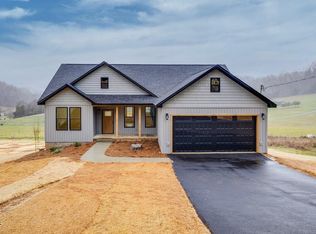 284 Old Charity Hill Rd, Elizabethton, TN 37643