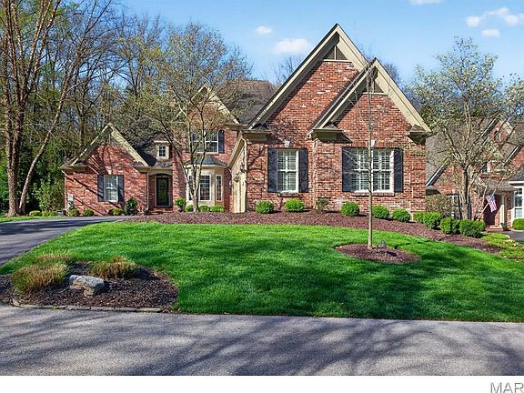 5th image of 462 Hickory Trace Dr