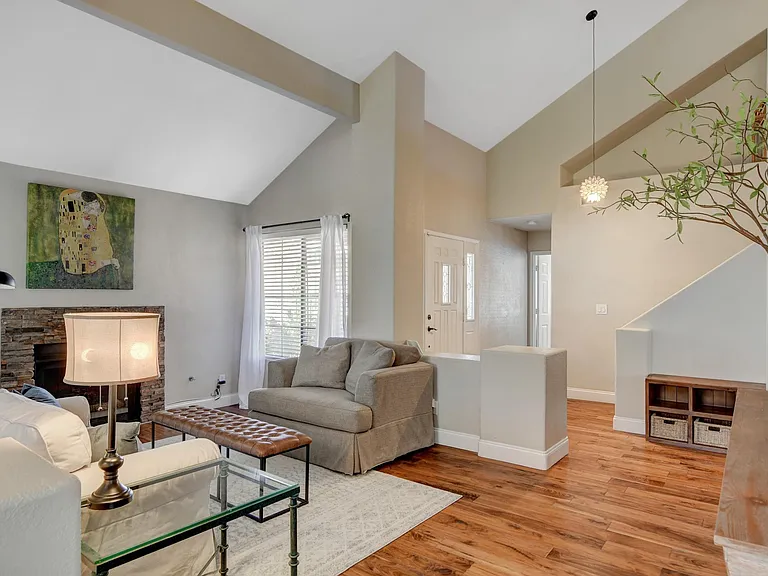 9205 Sandy Shores Dr — Photo 25
