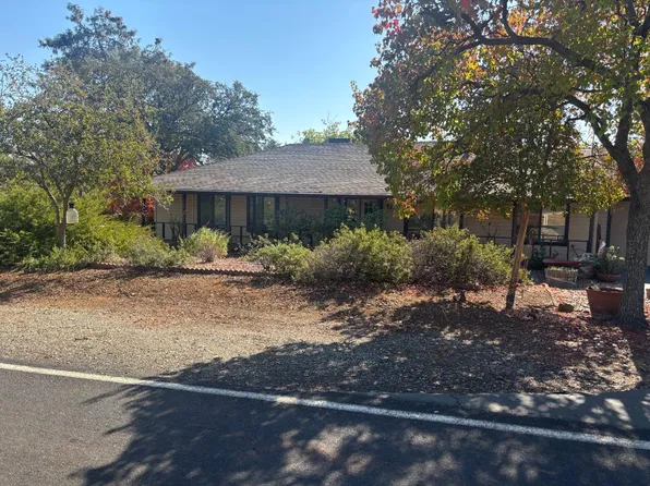 8450 Hautly Ln, Valley Springs, CA 95252
