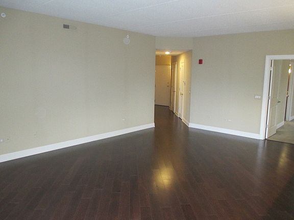 4th image of 50 S Greeley St APT 214
