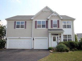285 W Olmsted Ln, Round Lake, IL 60073