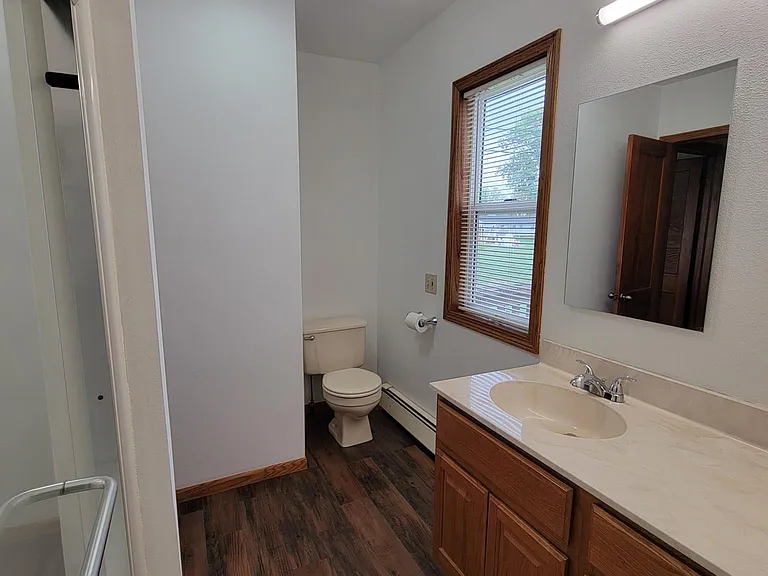 1512 Summer St — Photo 9