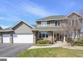 9628 Wynstone Dr, Woodbury, MN 55125