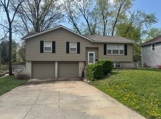 10307 W 92nd Pl, Overland Park, KS 66214