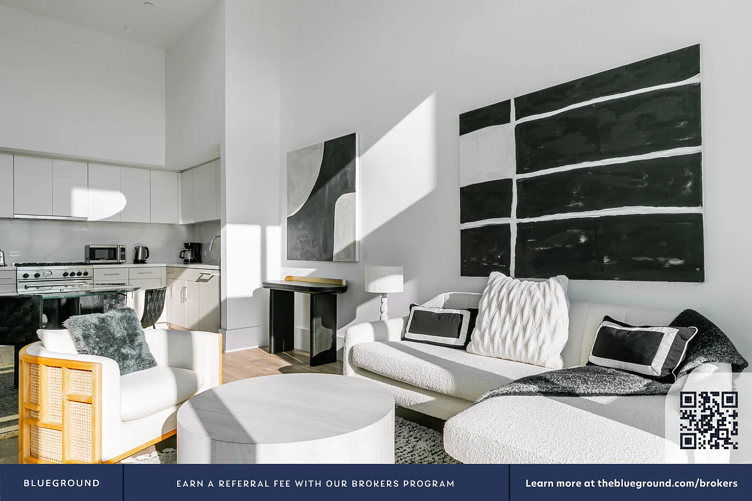 2 bed, 1.0 bath, 816 sqft, $5,680 — Photo 3