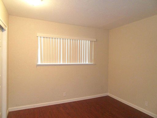 5th image of 726 S 10th St APT 5