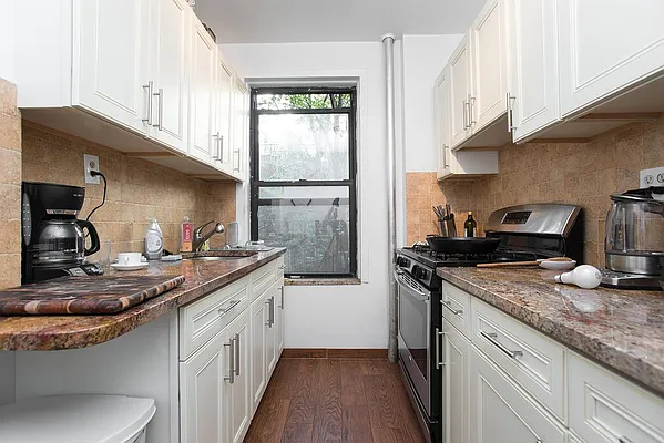 Rented by Emor Management Inc. | media 69