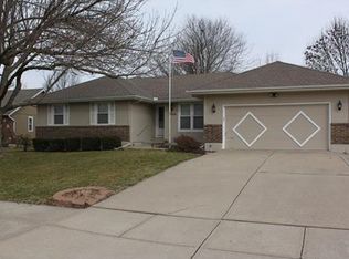 3509 NW Applewood Ct, Blue Springs, MO 64015