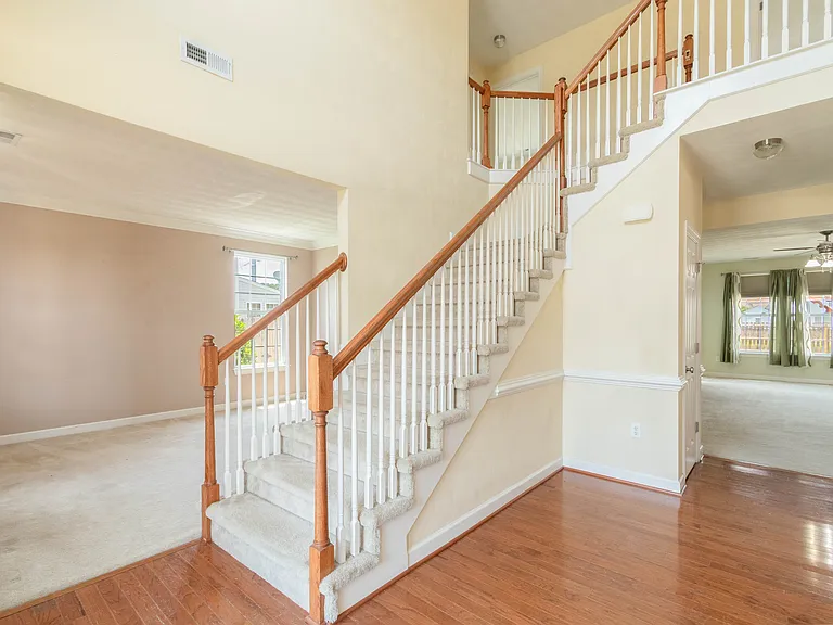 3212 Hearring Way — Photo 2