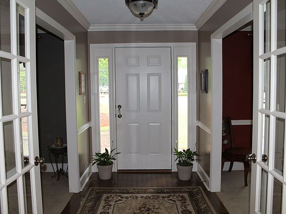 5th image of 107 Ashwood Ct