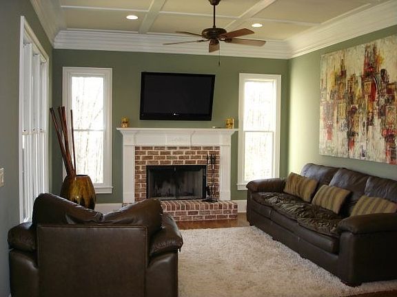 Extra Large Keeping Room off Kitchen!!