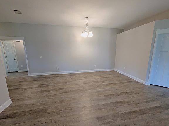 3rd image of 1651 Ponderosa Dr