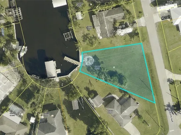 2141 Saint Croix Ave, Fort Myers, FL 33905