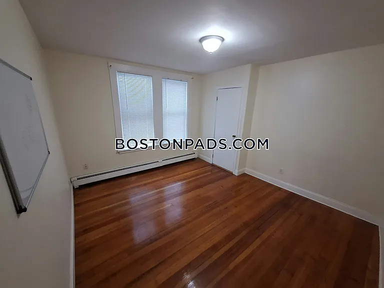 64 Pleasant St #1 — Photo 44