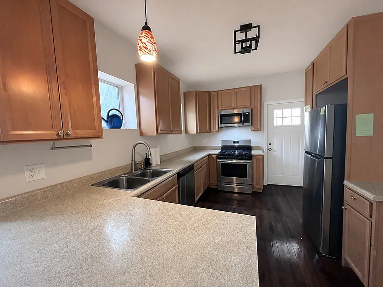1426 N Austin Blvd #2 — Photo 7