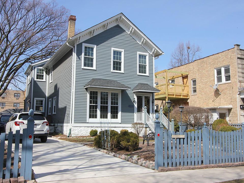 1st image of 305 Wisconsin Ave #2