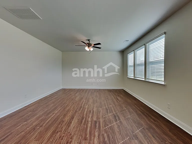 114 Cairo Ct — Photo 9