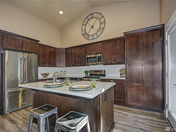 5th image of 1817 Highland Dr