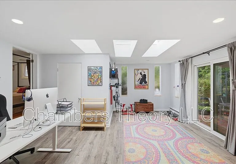 912 N Lexington St — Photo 16
