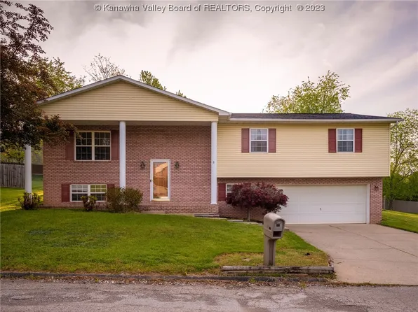 201 Hidden Cove Dr, Scott Depot, WV 25560