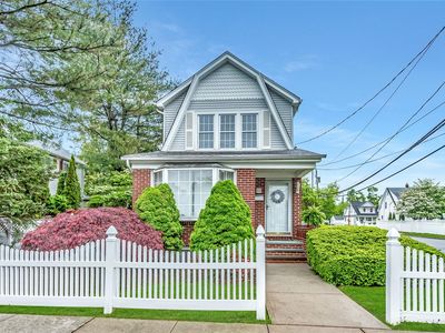 52 Charles Street, Hicksville, NY, 11801