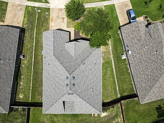 3rd image of 504 Peterhouse Dr