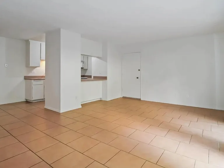 5700 Baltimore Dr #187 — Photo 4