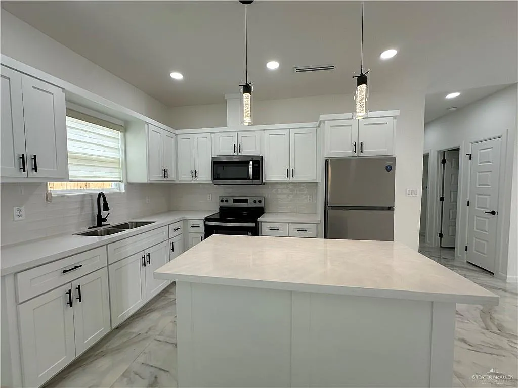 2 bed, 2.0 bath, 950 sqft, $1,250 — Photo 4