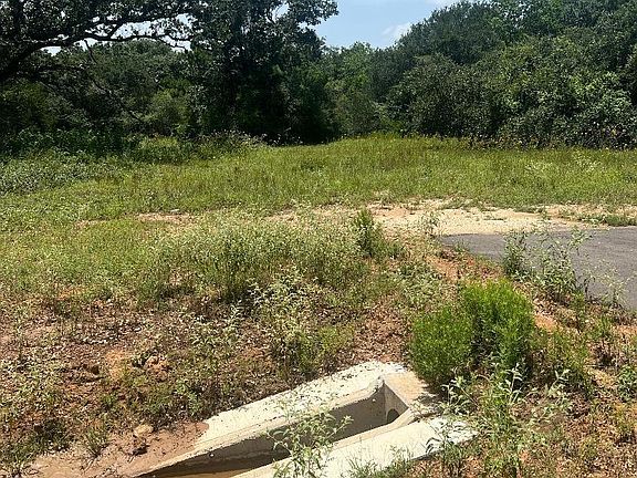 2nd image of 5896 S Interstate Highway 10 Rd