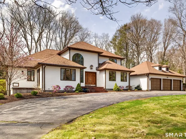 2 Davis Road, Woodbridge, CT 06525