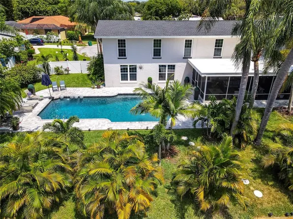 2381 Roberta Ln, Clearwater, FL 33764