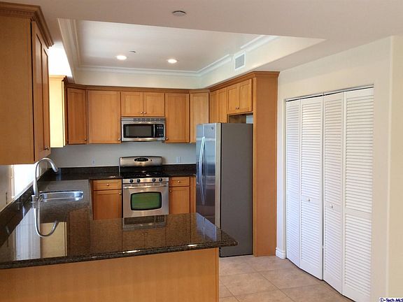 2nd image of 525 N Adams St APT 211