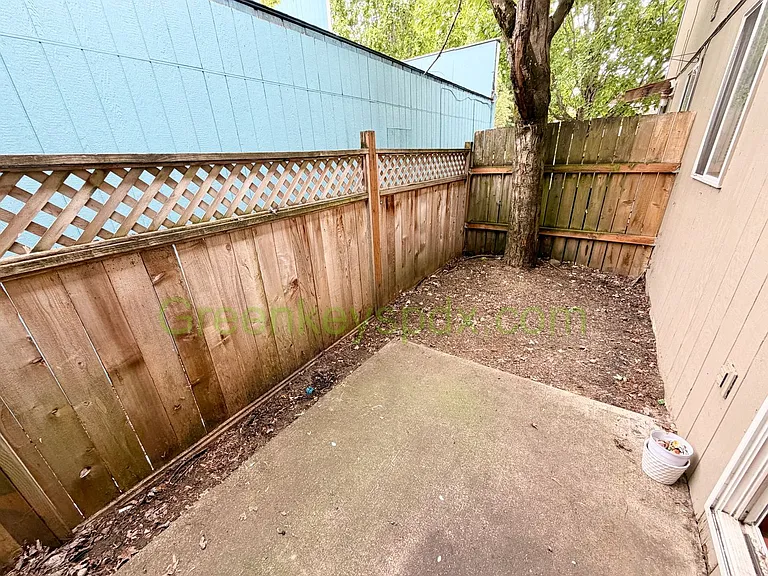 7137 SE Steele St — Photo 4