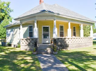 345 S Walnut St, Hull, IL 62343