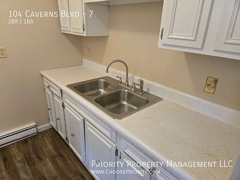 104 Caverns Blvd #7 — Photo 5