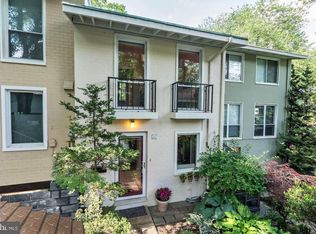 11468 Orchard Ln, Reston, VA 20190