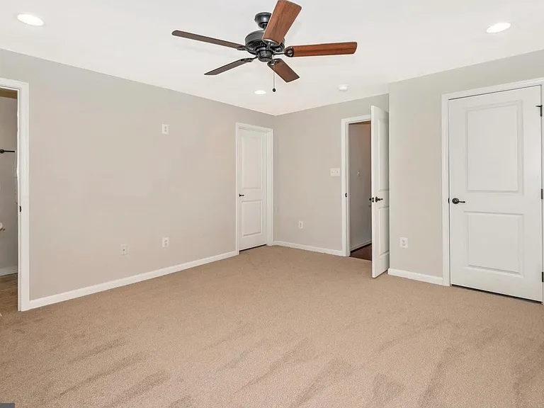 113 Montreal Way — Photo 13