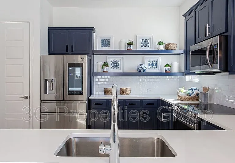 2807 Stanley Ave — Photo 12