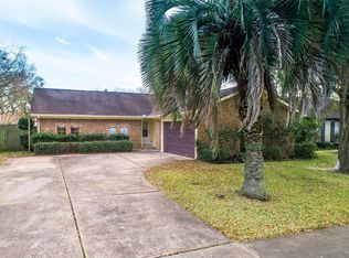 850 Ramada Dr, Houston, TX 77062